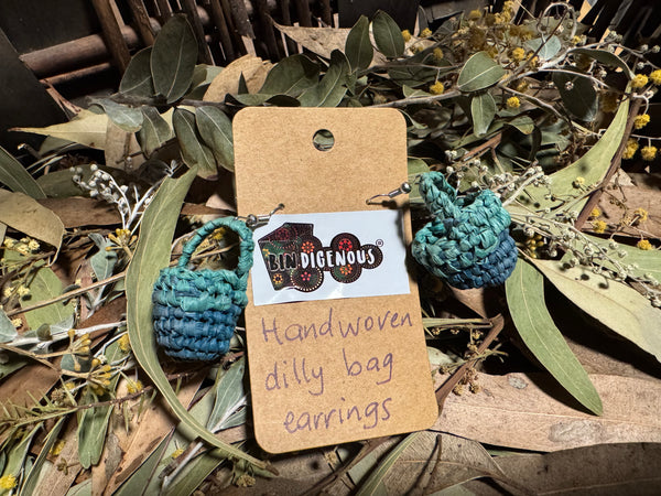 Handwoven raffia jewellery