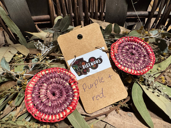 Handwoven raffia jewellery