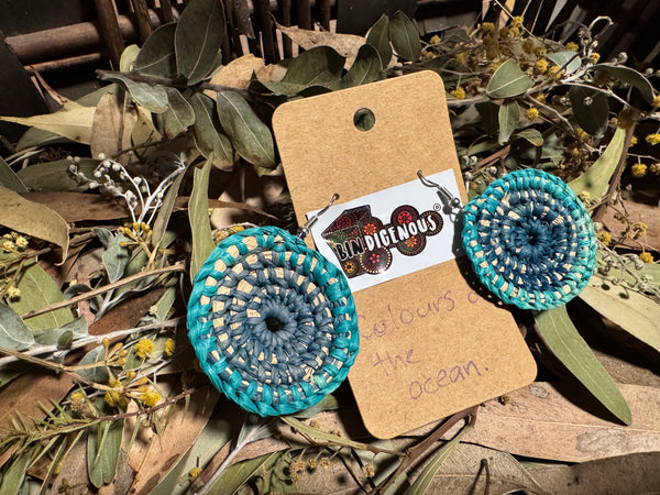 Handwoven raffia jewellery