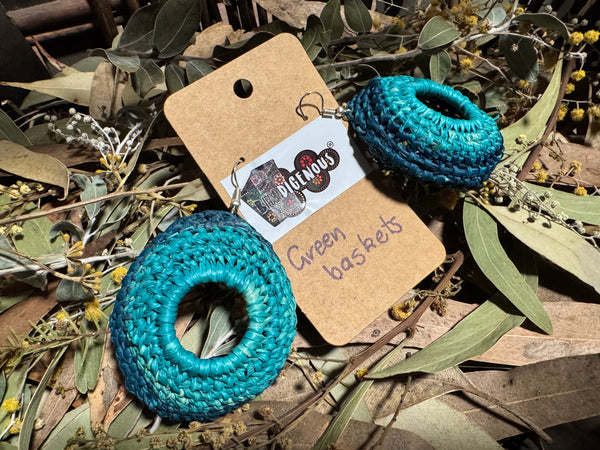 Handwoven raffia jewellery
